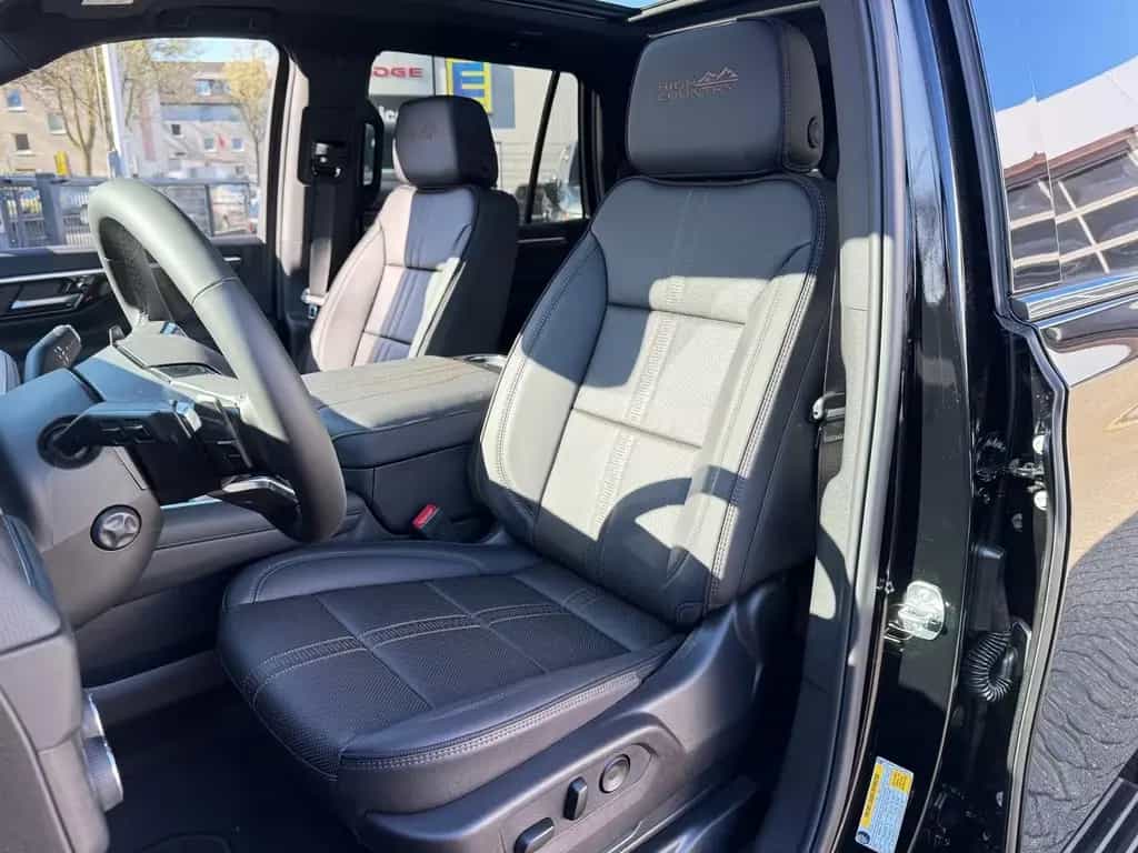 Chevrolet Tahoe 6.2l V8 High Country 24" + Panoramadach null-photo-14