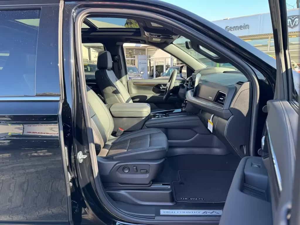 Chevrolet Tahoe 6.2l V8 High Country 24" + Panoramadach null-photo-16