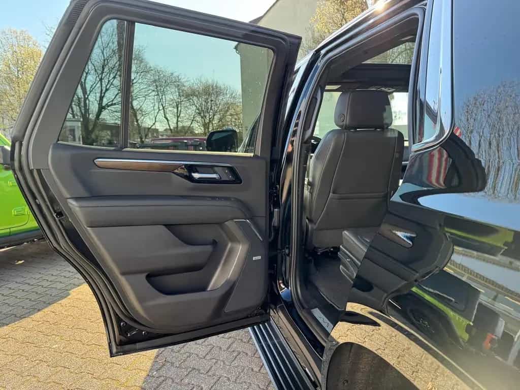 Chevrolet Tahoe 6.2l V8 High Country 24" + Panoramadach null-photo-18
