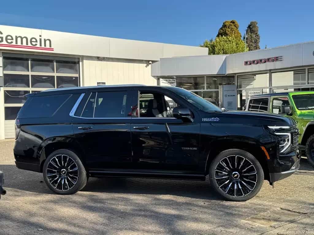 Chevrolet Tahoe 6.2l V8 High Country 24" + Panoramadach null-photo-2