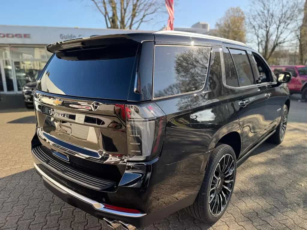 Chevrolet Tahoe 6.2l V8 High Country 24" + Panoramadach null-photo-4