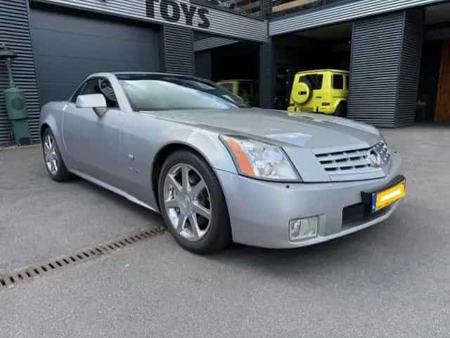 Cadillac XLR 2010 Cadillac XLR 4.6 V8 Convertible 02/2010-photo-3