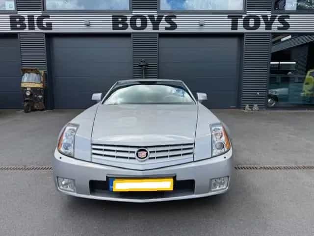 Cadillac XLR 2010 Cadillac XLR 4.6 V8 Convertible 02/2010-photo-4