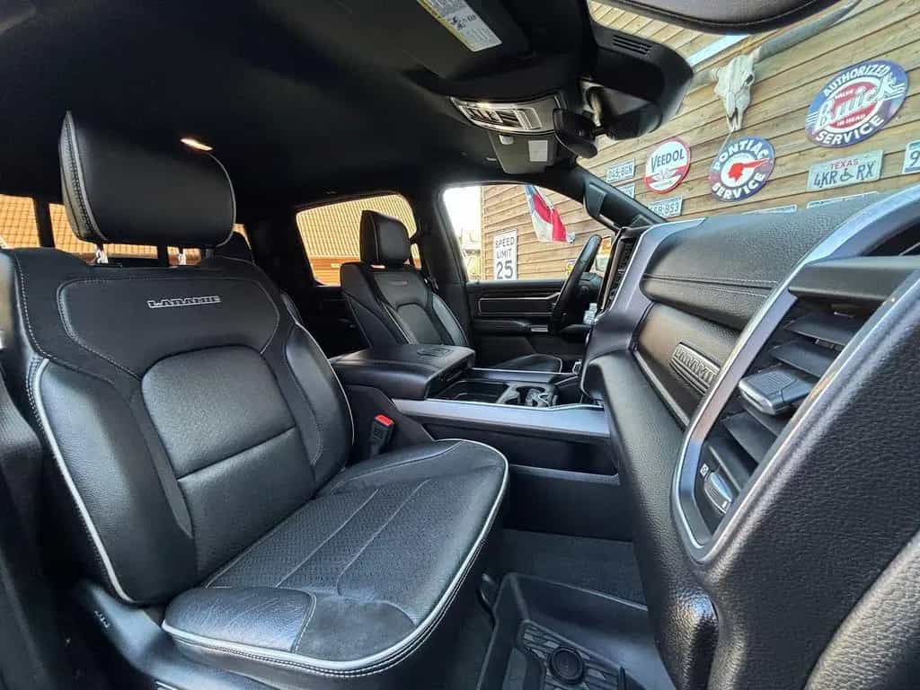 Dodge RAM 1500 Laramie 5,7L 4x4 AHK 12´´LED H&K 02/2023-photo-28