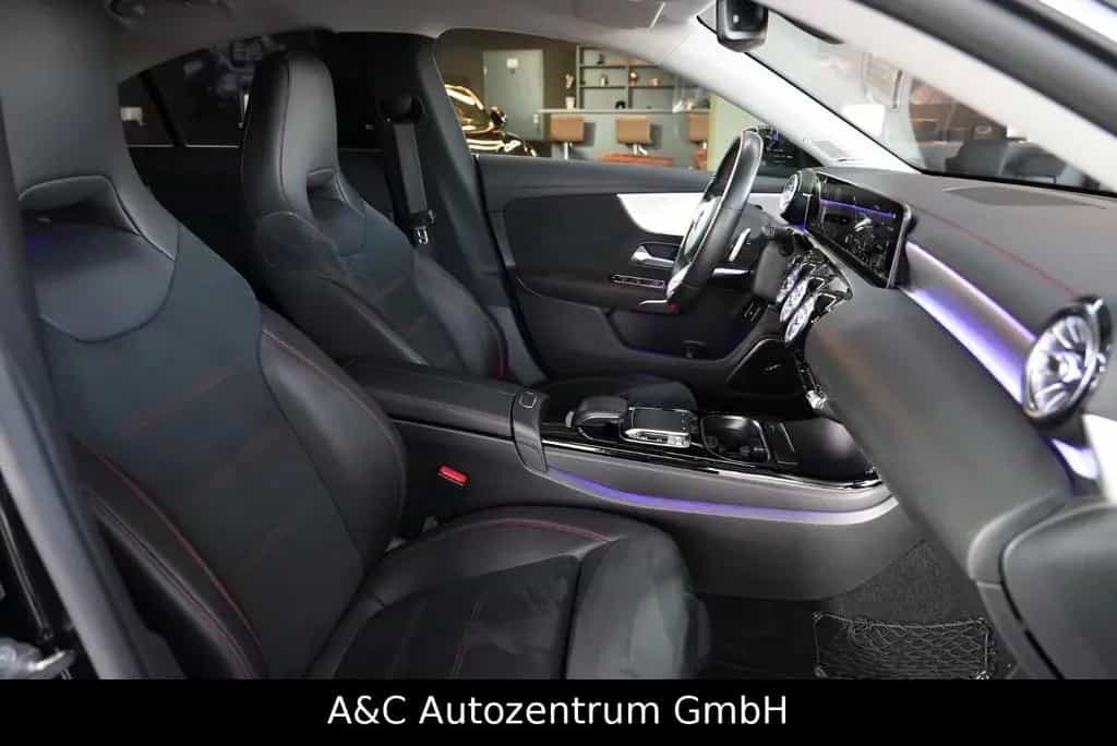 Mercedes-Benz CLA 220 4Matic AMG Line 05/2019-photo-13