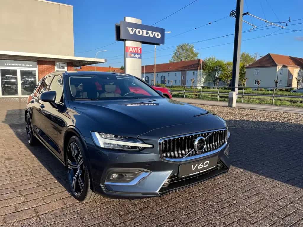 Volvo V60 B4D Inscription Aut. FahrerAss H&K Sound Cam 03/2021-photo-0