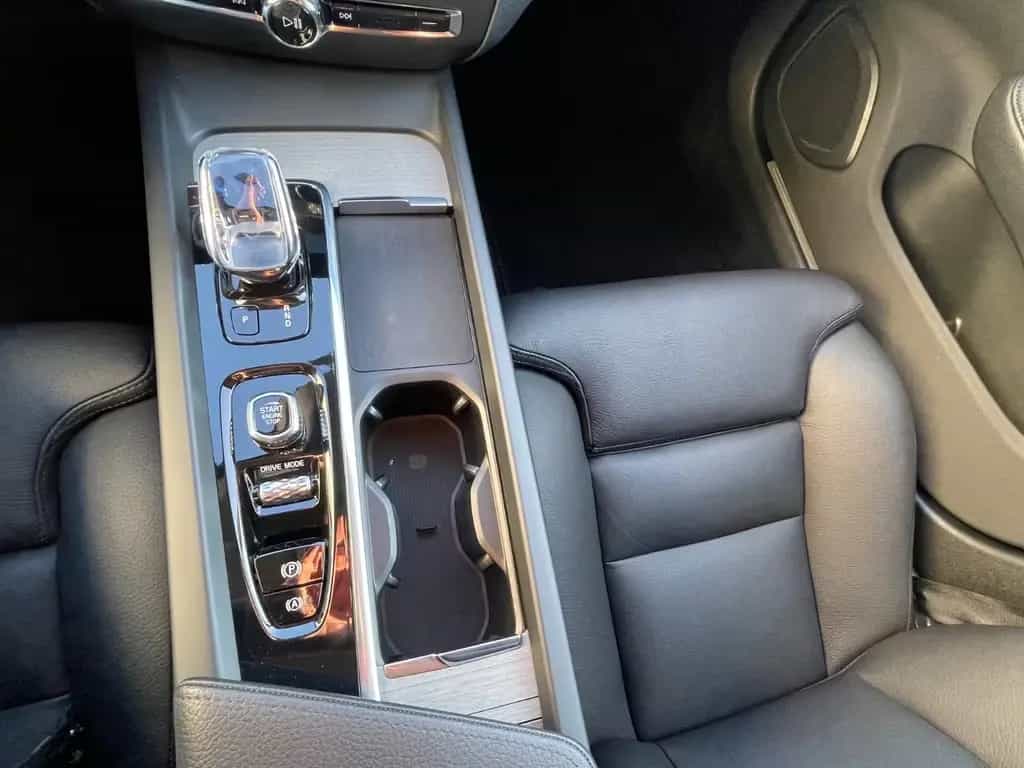 Volvo V60 B4D Inscription Aut. FahrerAss H&K Sound Cam 03/2021-photo-14