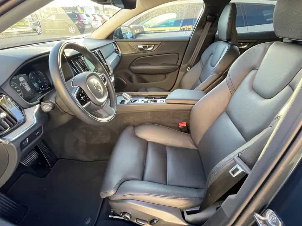 Volvo V60 B4D Inscription Aut. FahrerAss H&K Sound Cam 03/2021-photo-7
