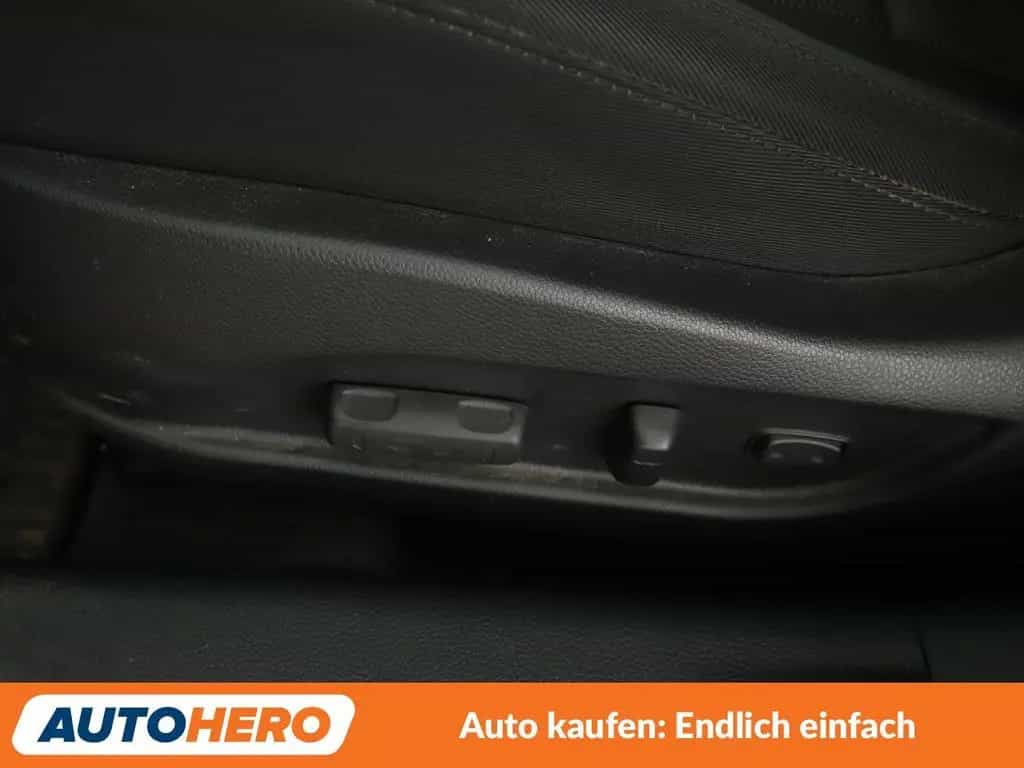 Hyundai i40 1.6 Trend Blue*NAVI*TEMPO*CAM*PDC*SHZ*KLIMA* 11/2018-photo-27