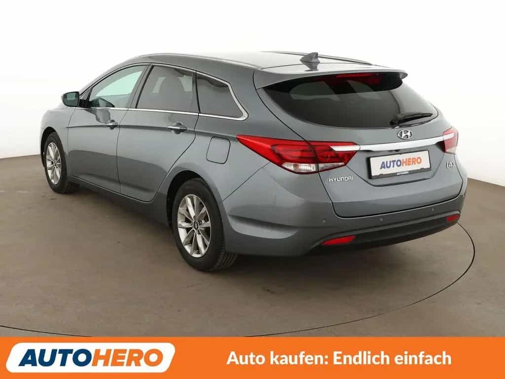 Hyundai i40 1.6 Trend Blue*NAVI*TEMPO*CAM*PDC*SHZ*KLIMA* 11/2018-photo-3