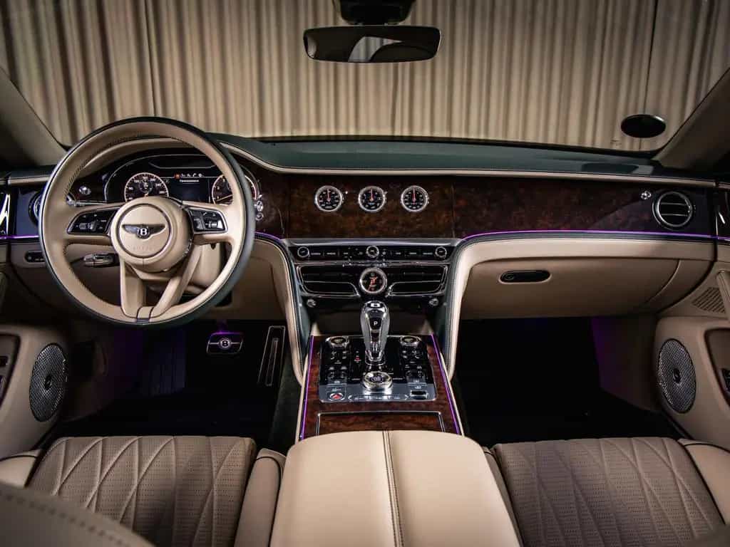 Bentley Flying Spur V8, Naim, Mulliner 02/2021-photo-12