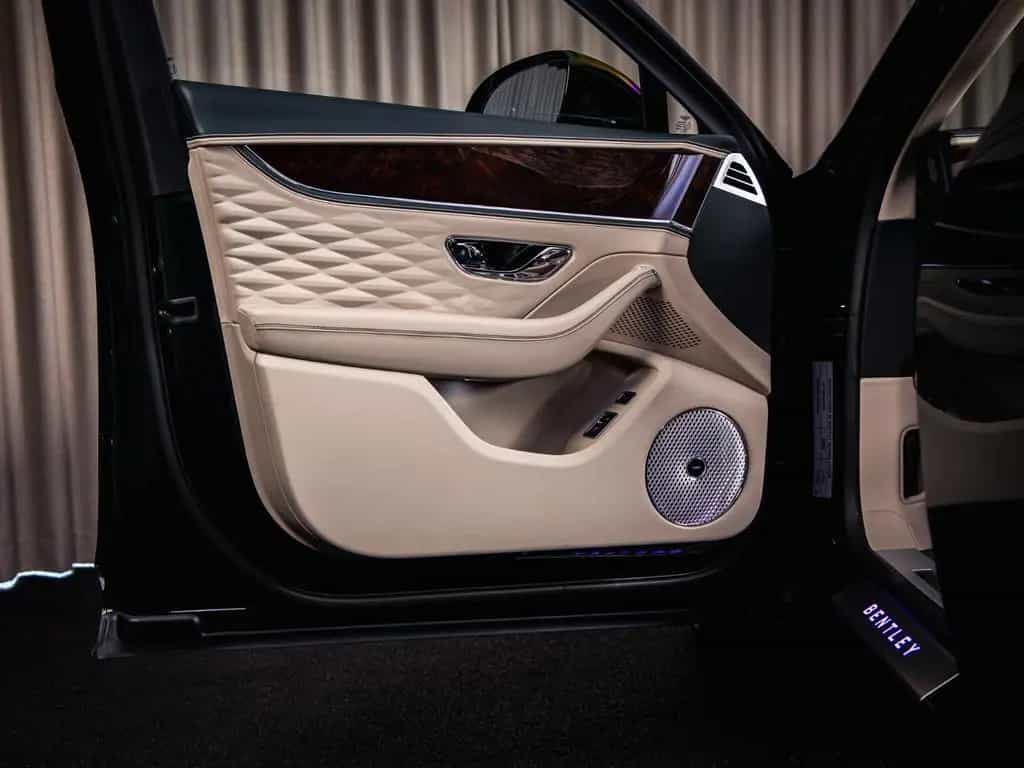 Bentley Flying Spur V8, Naim, Mulliner 02/2021-photo-14