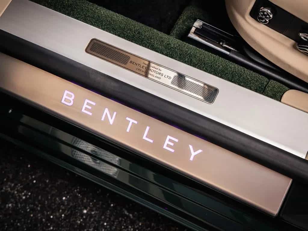 Bentley Flying Spur V8, Naim, Mulliner 02/2021-photo-16