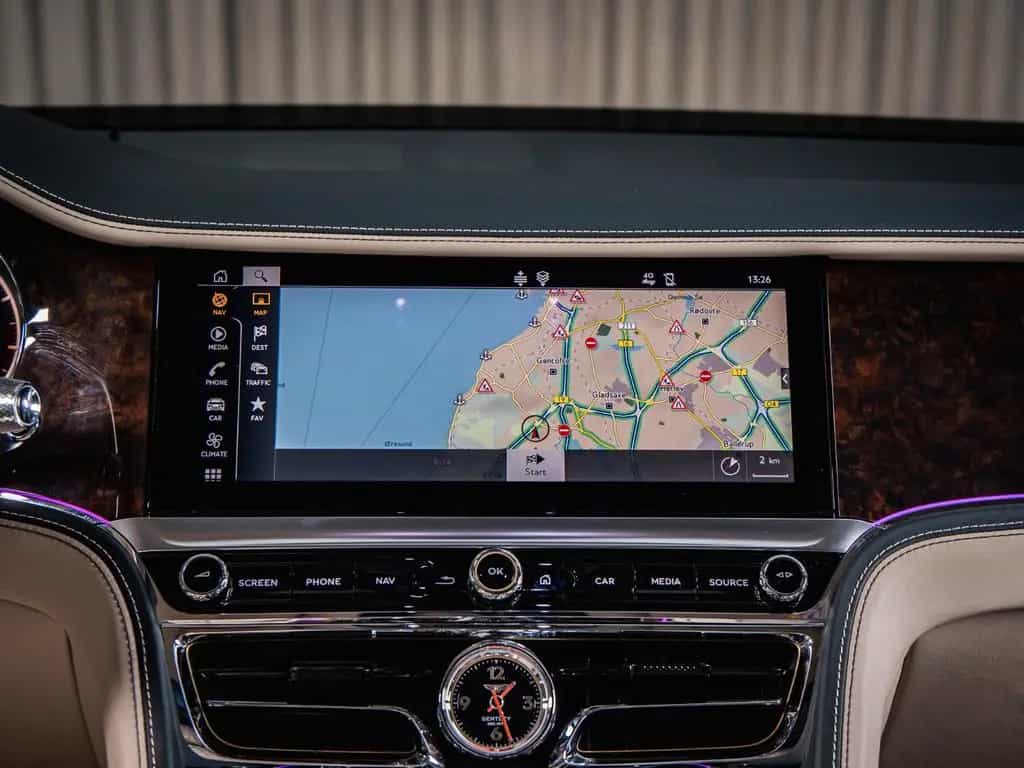 Bentley Flying Spur V8, Naim, Mulliner 02/2021-photo-18