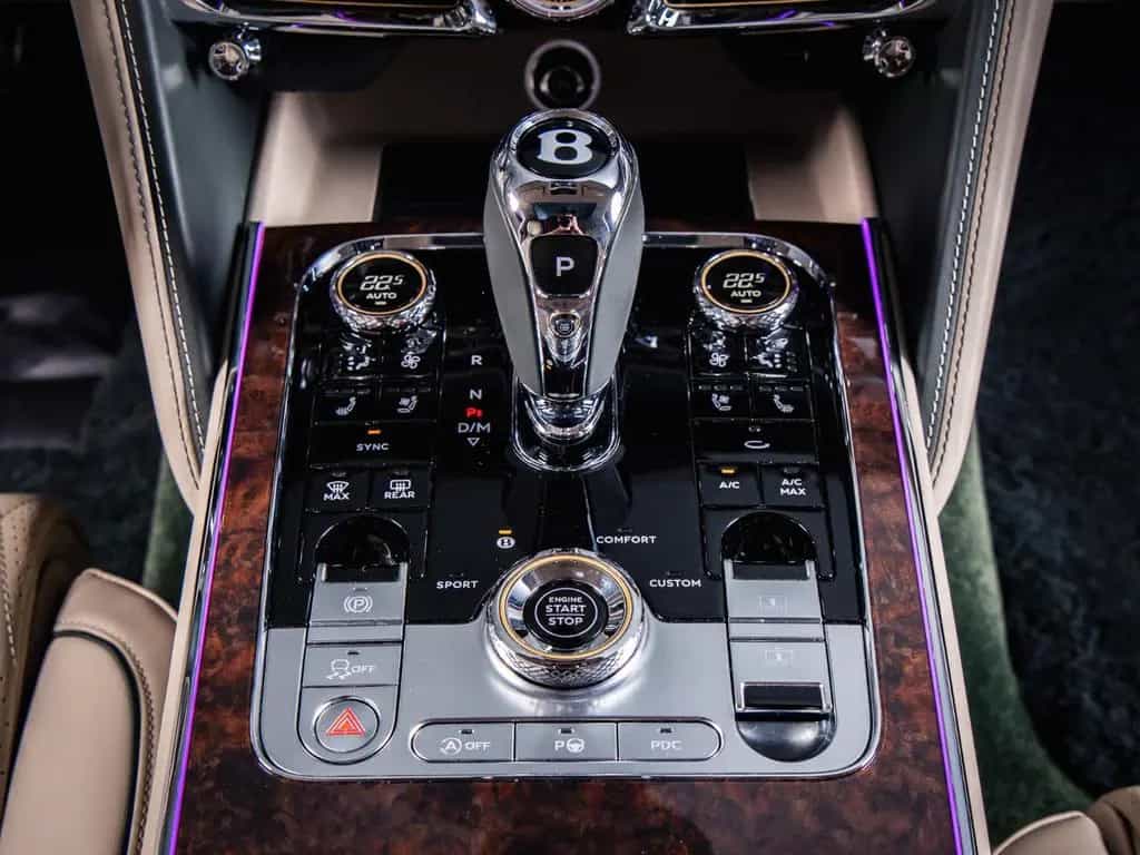 Bentley Flying Spur V8, Naim, Mulliner 02/2021-photo-21