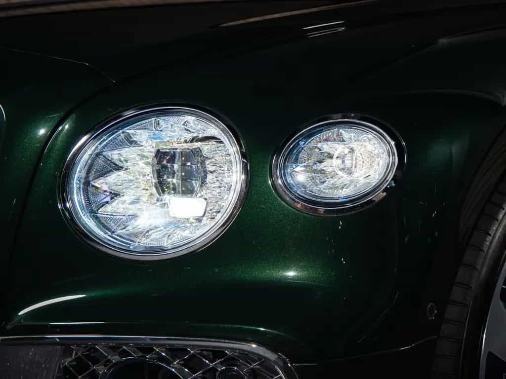 Bentley Flying Spur V8, Naim, Mulliner 02/2021-photo-3