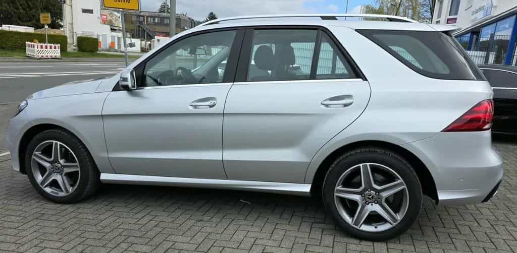 Mercedes-Benz GLE-Class 350d 4Matic"AMG-Line"Pano"AHK 06/2018-photo-4