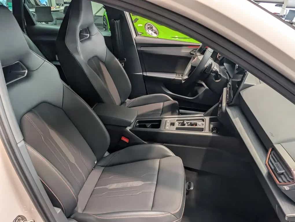 Cupra Leon Sportstourer 2.0 TSI 4Drive DSG VZ 11/2023-photo-10