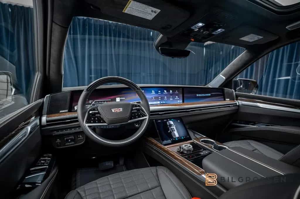 Cadillac Escalade Platinum Sport Exclusive Seats 24" MY26 null-photo-15