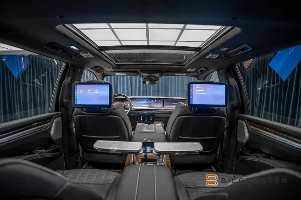 Cadillac Escalade Platinum Sport Exclusive Seats 24" MY26 null-photo-19