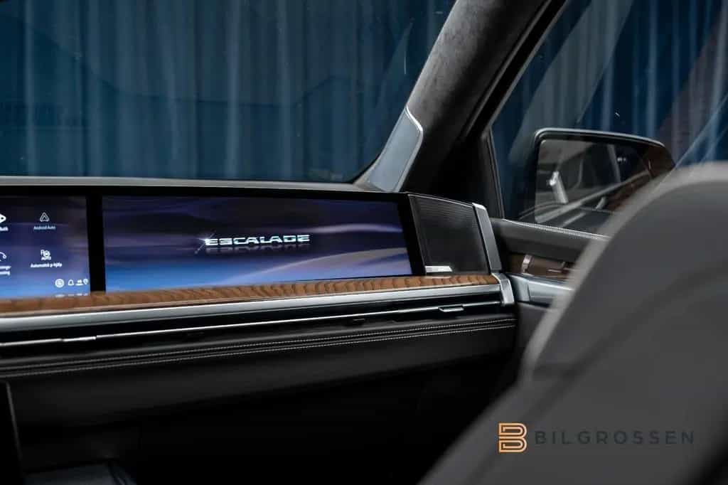 Cadillac Escalade Platinum Sport Exclusive Seats 24" MY26 null-photo-29