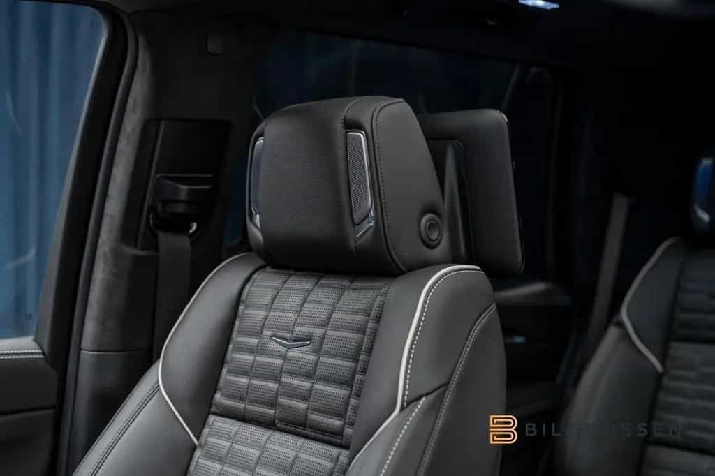 Cadillac Escalade Platinum Sport Exclusive Seats 24" MY26 null-photo-30