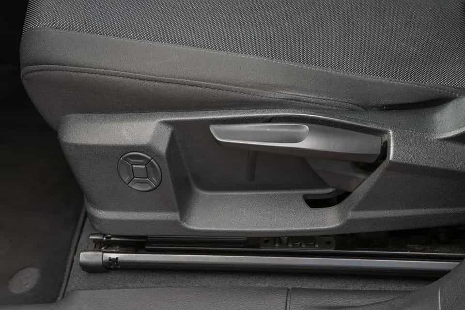 Audi Q3 40 TFSI Quattro S tronic Navi LED Klima SHZ RFK 09/2019-photo-10