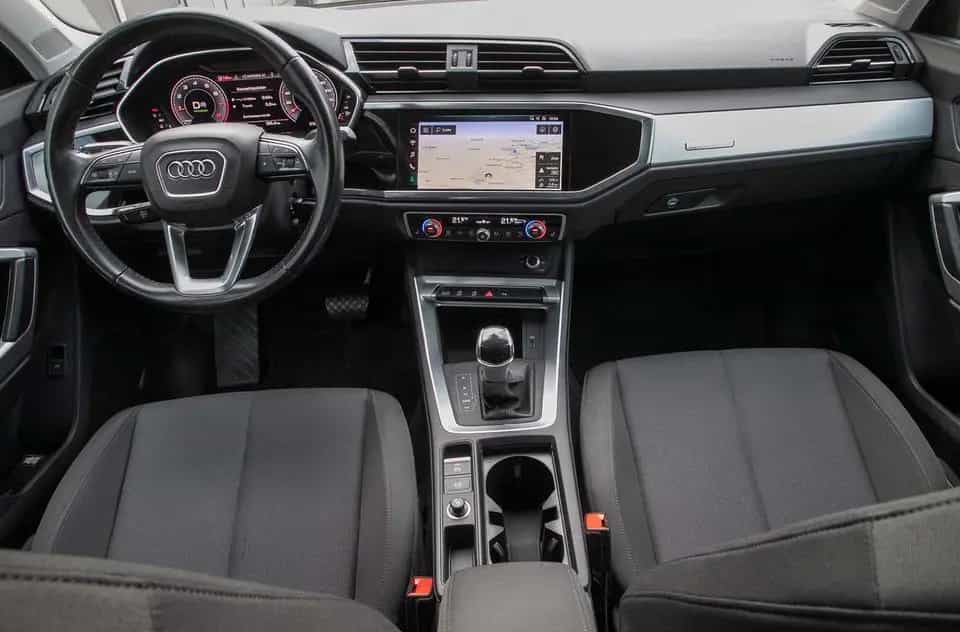 Audi Q3 40 TFSI Quattro S tronic Navi LED Klima SHZ RFK 09/2019-photo-3