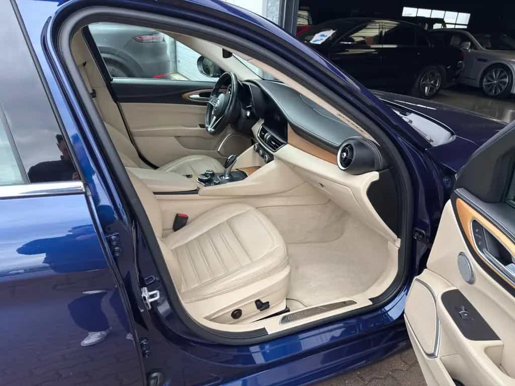 Alfa Romeo Giulia 2.2 JTDM LUSSO LEDER BEIGE/NAVI/AUTOMATIK 09/2018-photo-10