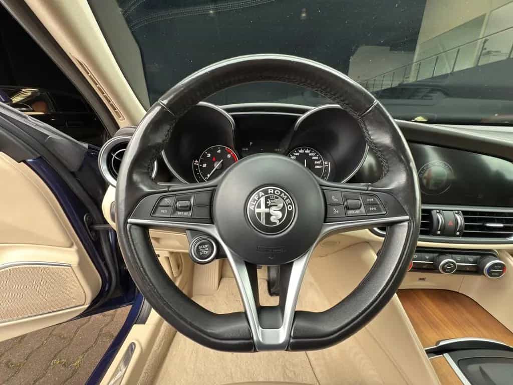 Alfa Romeo Giulia 2.2 JTDM LUSSO LEDER BEIGE/NAVI/AUTOMATIK 09/2018-photo-12