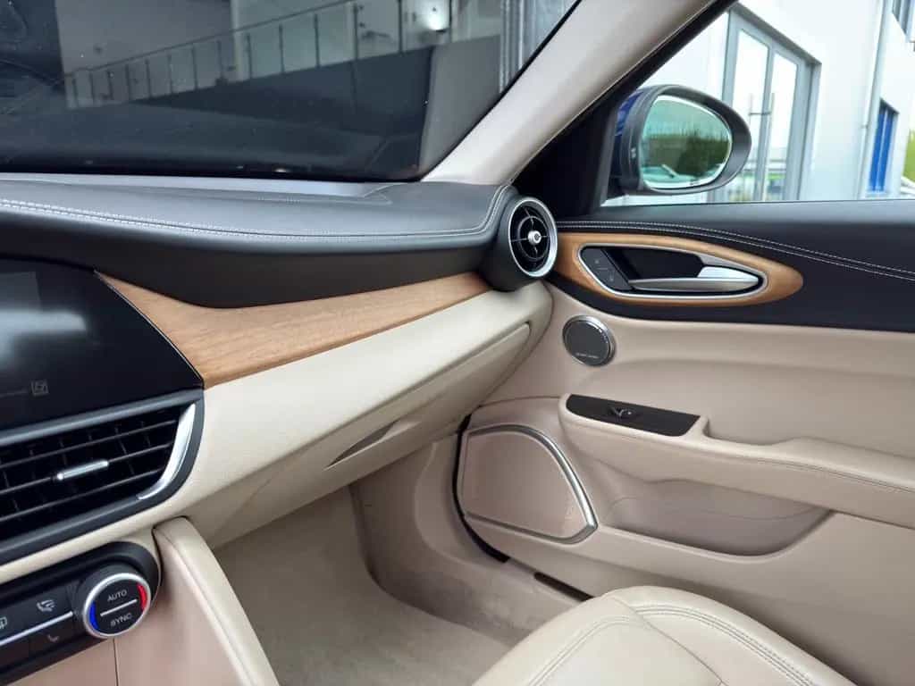 Alfa Romeo Giulia 2.2 JTDM LUSSO LEDER BEIGE/NAVI/AUTOMATIK 09/2018-photo-15