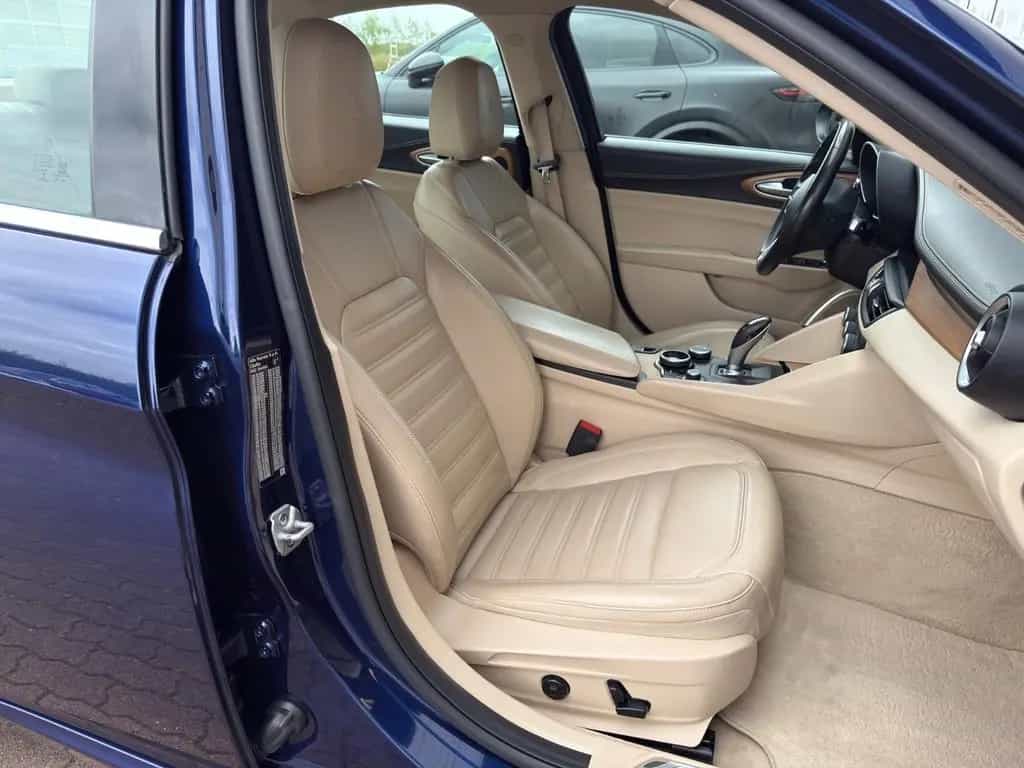 Alfa Romeo Giulia 2.2 JTDM LUSSO LEDER BEIGE/NAVI/AUTOMATIK 09/2018-photo-23