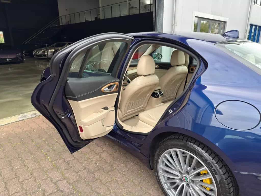 Alfa Romeo Giulia 2.2 JTDM LUSSO LEDER BEIGE/NAVI/AUTOMATIK 09/2018-photo-24