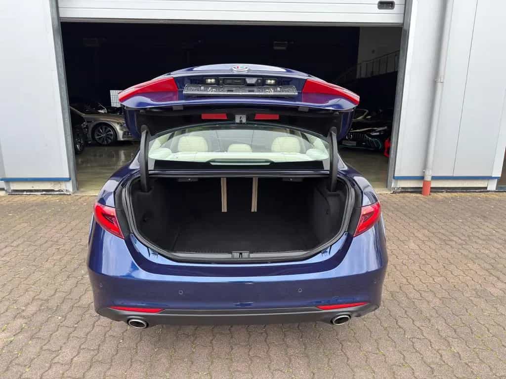 Alfa Romeo Giulia 2.2 JTDM LUSSO LEDER BEIGE/NAVI/AUTOMATIK 09/2018-photo-29
