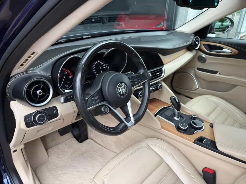 Alfa Romeo Giulia 2.2 JTDM LUSSO LEDER BEIGE/NAVI/AUTOMATIK 09/2018-photo-9