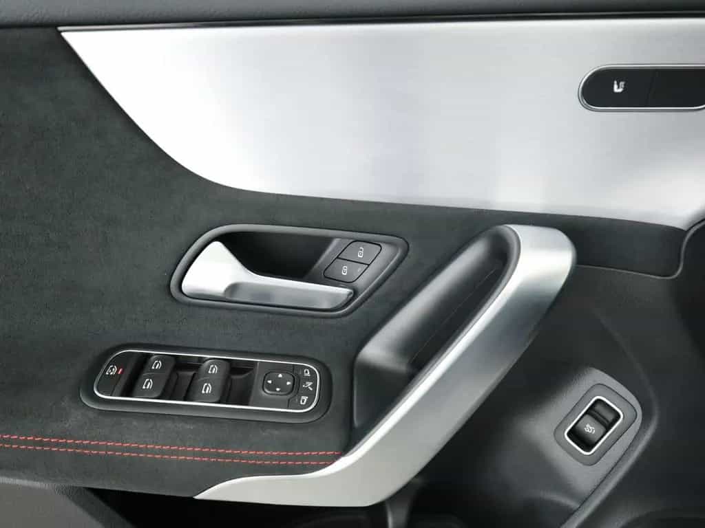 Mercedes-Benz CLA-Class 200 *AMG-Line*LED*PTS*Kamera*Navi*SpurH*SHZ* 11/2019-photo-19
