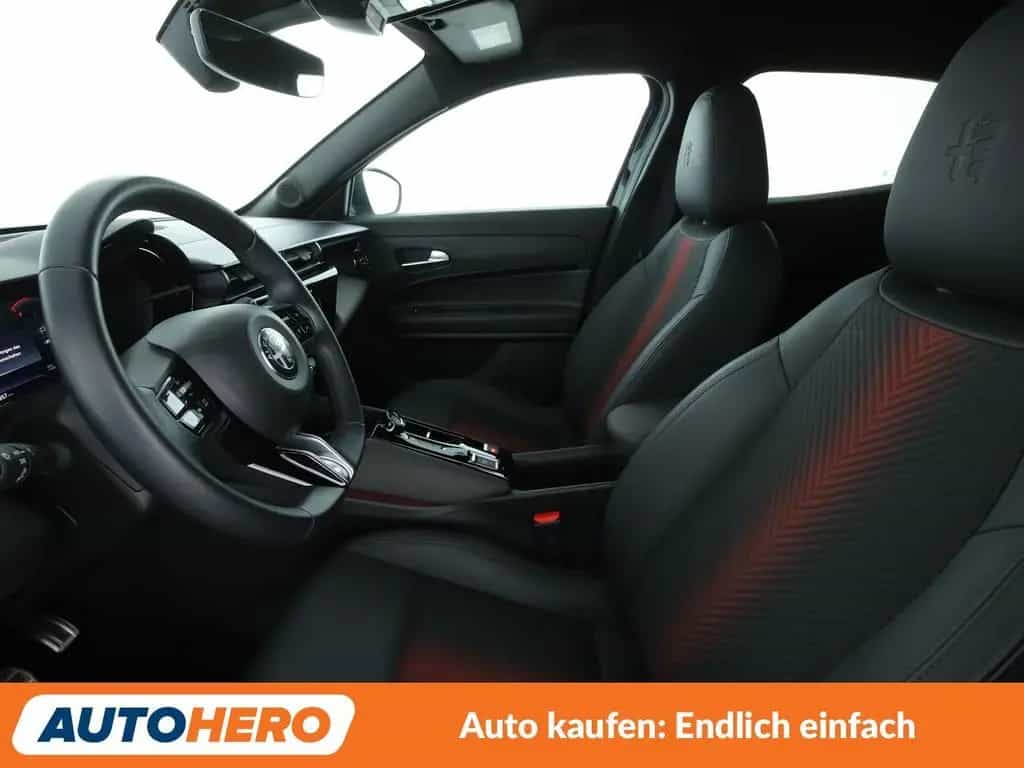 Alfa Romeo Junior 1.2 VGT Speciale Aut.*NAVI*LED*ACC*SPUR* 05/2025-photo-7