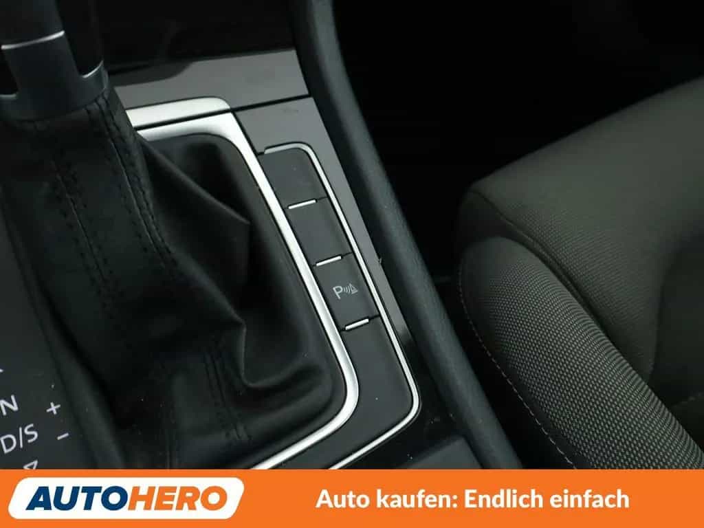 Volkswagen Golf VII 1.4 TSI Highline BM Aut.*NAVI*ACC*PDC* 05/2017-photo-25
