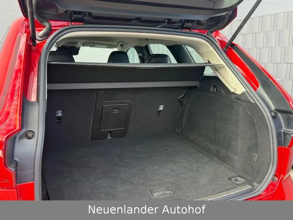 Volvo XC60 XC 60 D4 Momentum*Automatik*HUD*1.Hand*AHK*Leder 03/2019-photo-22
