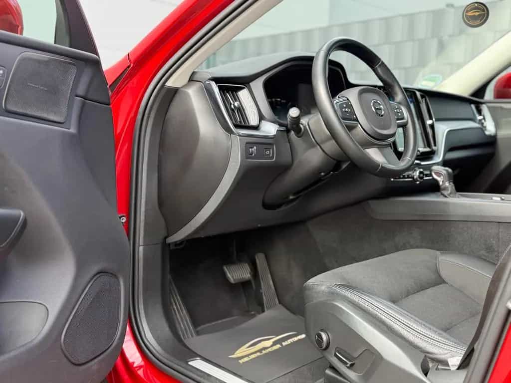 Volvo XC60 XC 60 D4 Momentum*Automatik*HUD*1.Hand*AHK*Leder 03/2019-photo-6