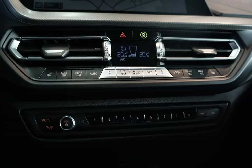 BMW M135 xDrive *2.Hand *Schale *H&K *PDC *H-UP 04/2020-photo-30