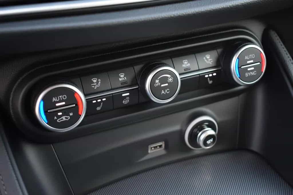 Alfa Romeo Stelvio Super Q4 Keyless Go AHK 05/2021-photo-32