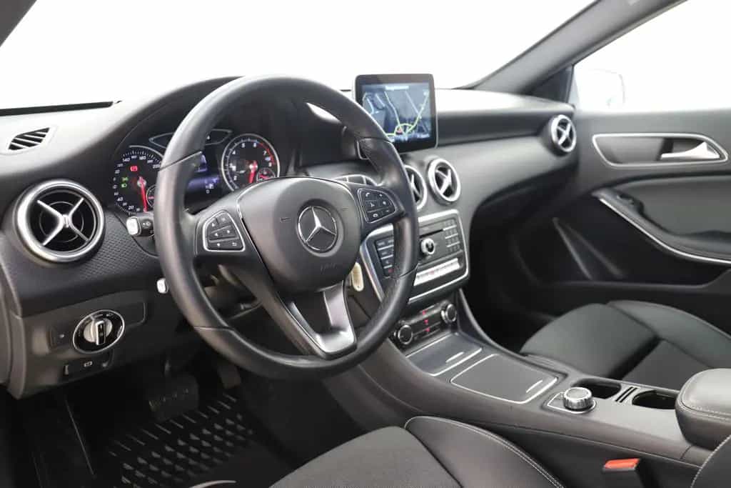 Mercedes-Benz A 180 122PS Automatik Style Navi PDC SHZ LED 06/2016-photo-12