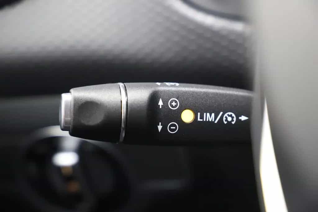 Mercedes-Benz A 180 122PS Automatik Style Navi PDC SHZ LED 06/2016-photo-21