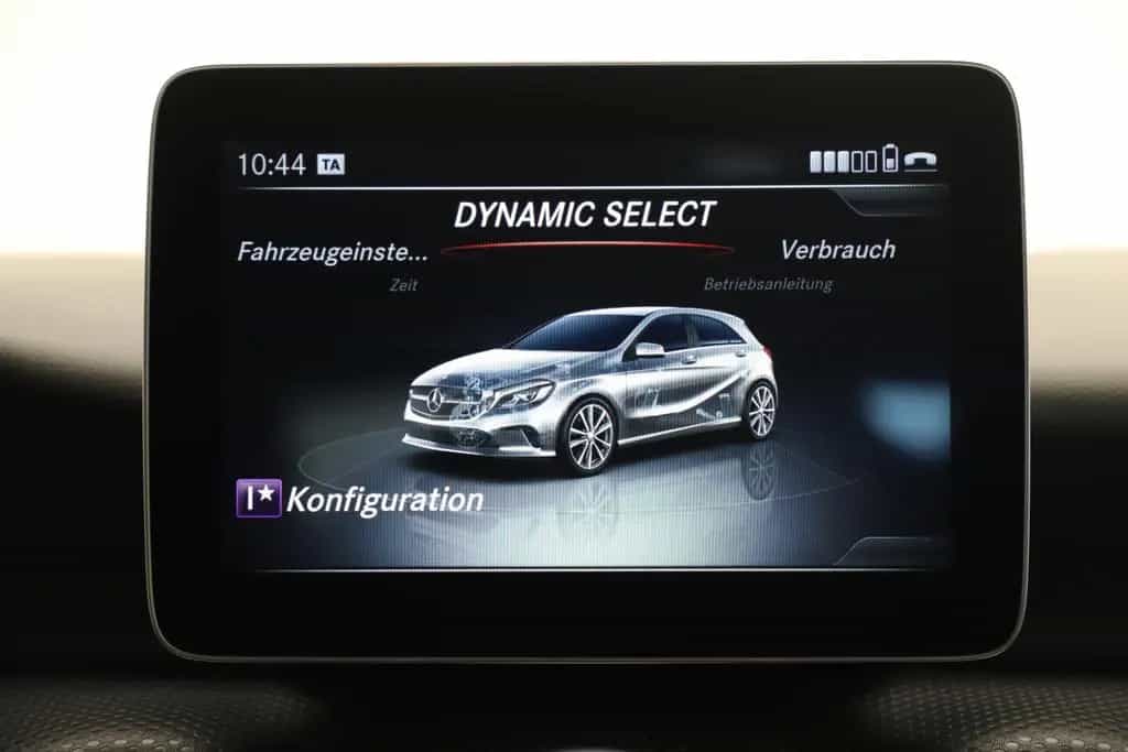 Mercedes-Benz A 180 122PS Automatik Style Navi PDC SHZ LED 06/2016-photo-30