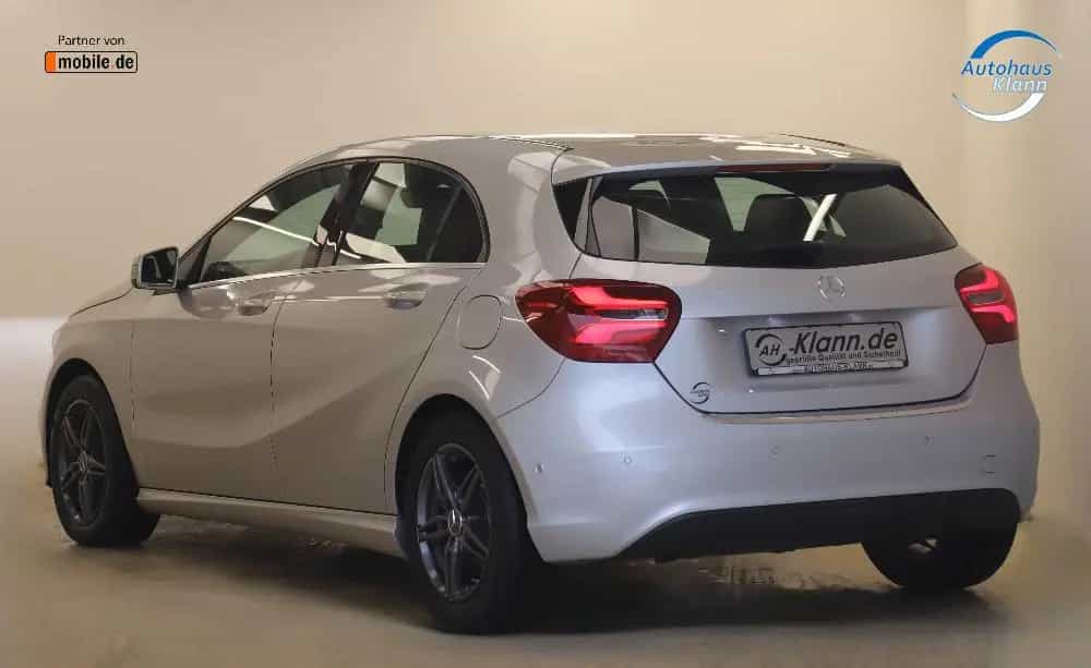 Mercedes-Benz A 180 122PS Automatik Style Navi PDC SHZ LED 06/2016-photo-5