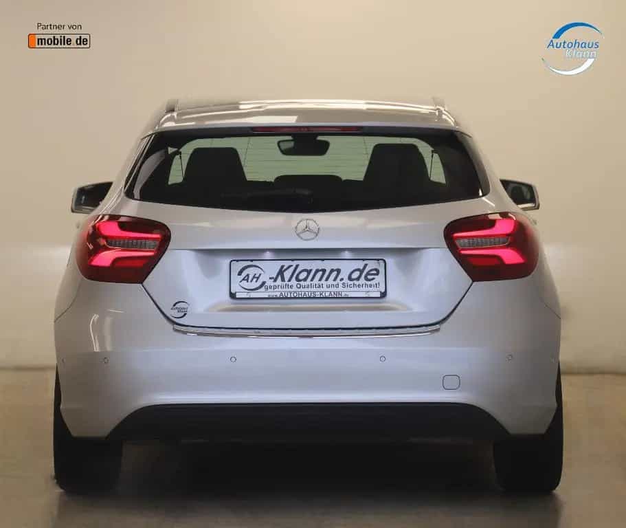 Mercedes-Benz A 180 122PS Automatik Style Navi PDC SHZ LED 06/2016-photo-6