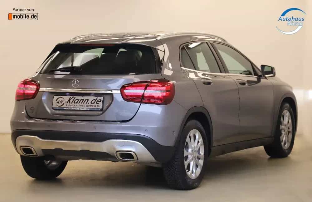 Mercedes-Benz GLA 200 156PS 7G Urban Standheizung Pano 1Hand 02/2018-photo-5