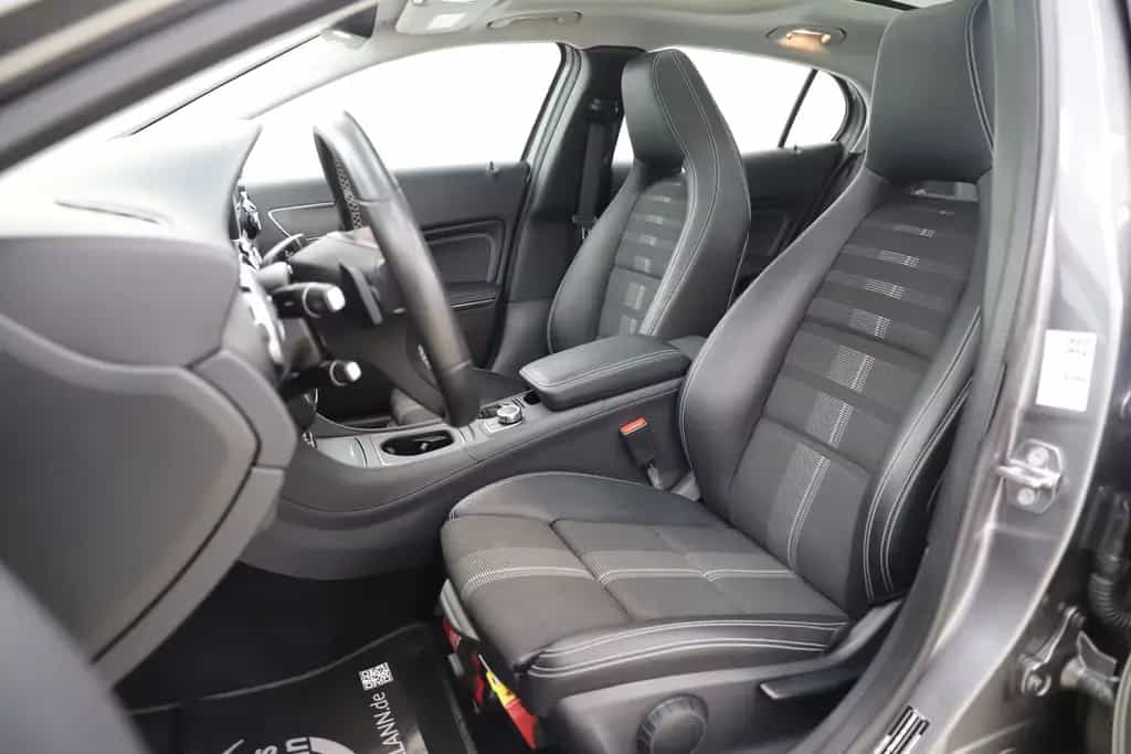 Mercedes-Benz GLA 200 156PS 7G Urban Standheizung Pano 1Hand 02/2018-photo-8