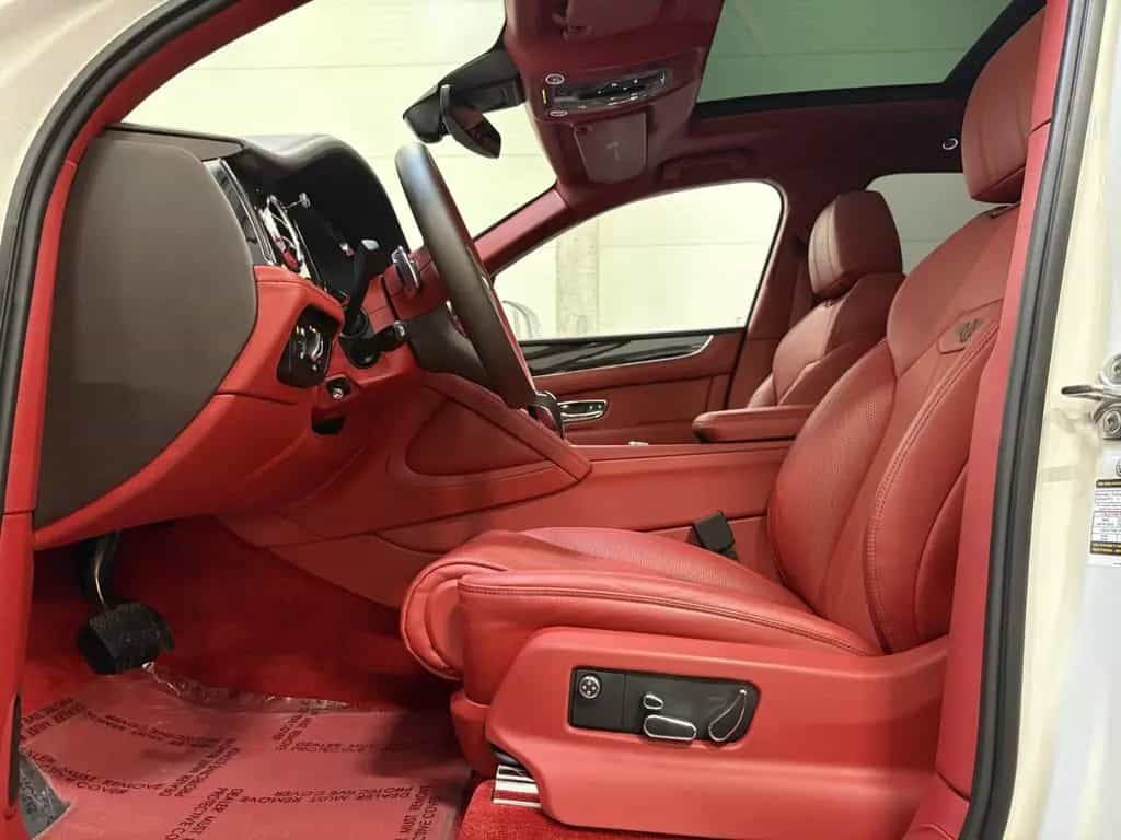 Bentley Bentayga 4.0 V8 AWD/LED/CARPLAY/360 01/2022-photo-13